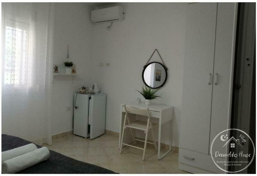 Cameră Standard, Dreamades House