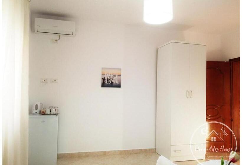 Cameră Standard, Dreamades House