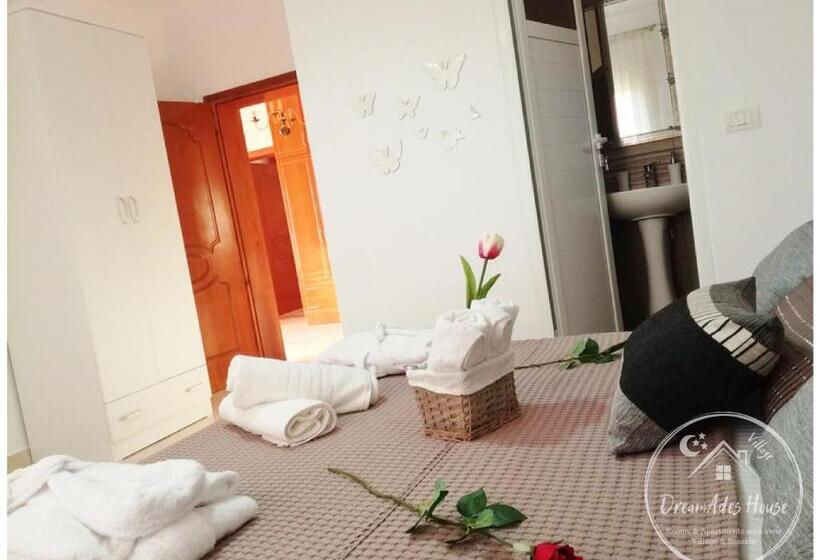 Cameră Standard, Dreamades House