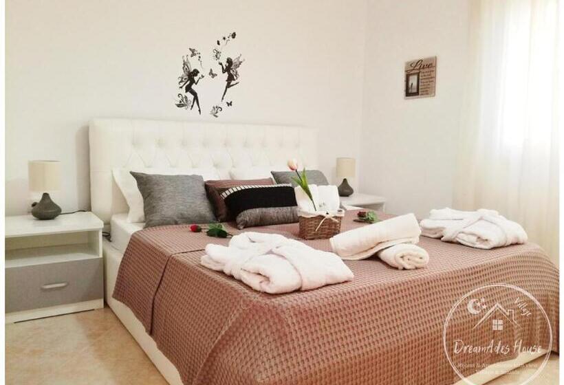 Cameră Standard, Dreamades House