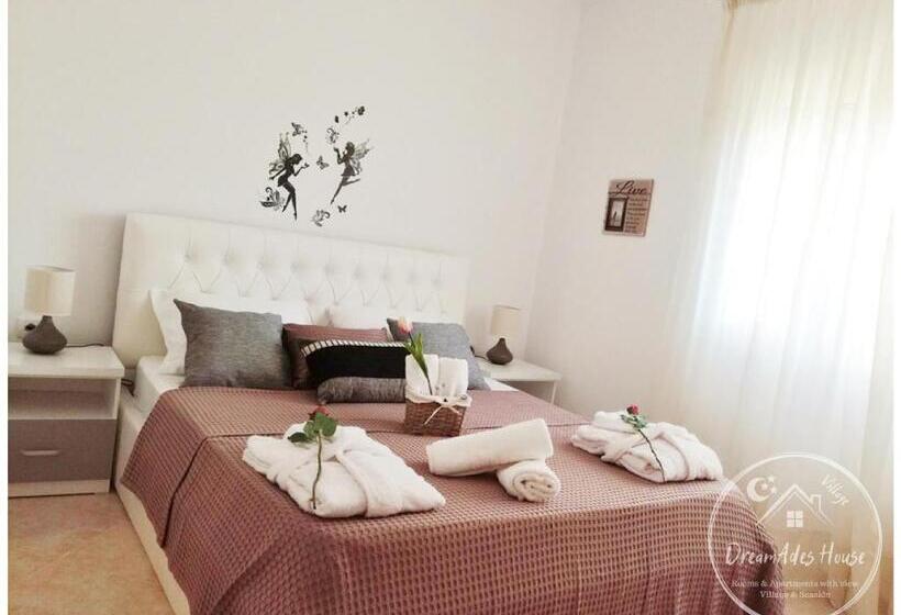 Cameră Standard, Dreamades House