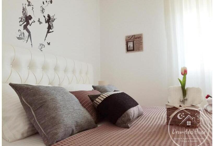 Cameră Standard, Dreamades House