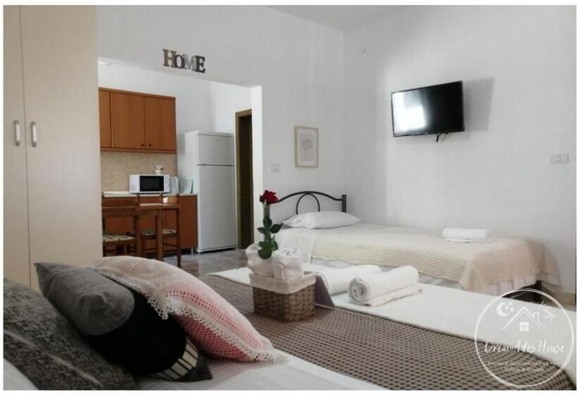 Casă 3 Dormitoare, Dreamades House