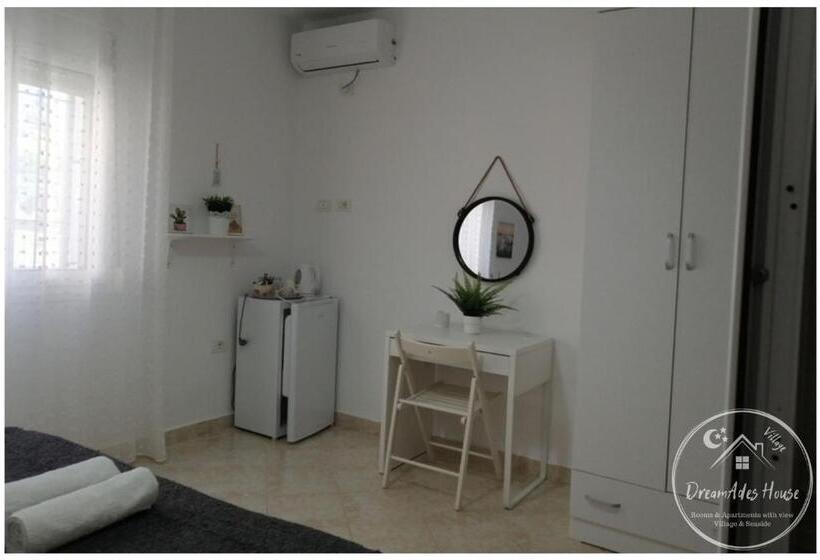 Casă 3 Dormitoare, Dreamades House