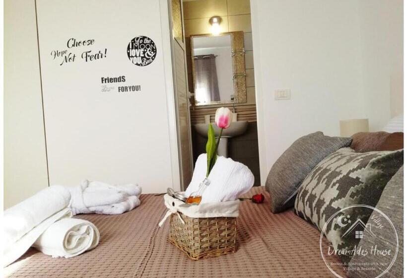 Cameră Standard, Dreamades House