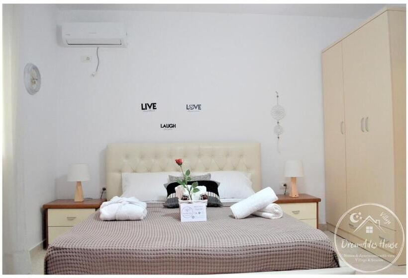 Studiou Familiar, Dreamades House