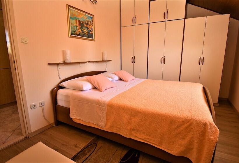 2 Bedroom Apartment Garden View, Guesthouse Kanjuo