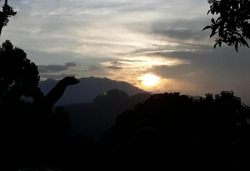 エコノミールーム, Dimuthu Home Stay