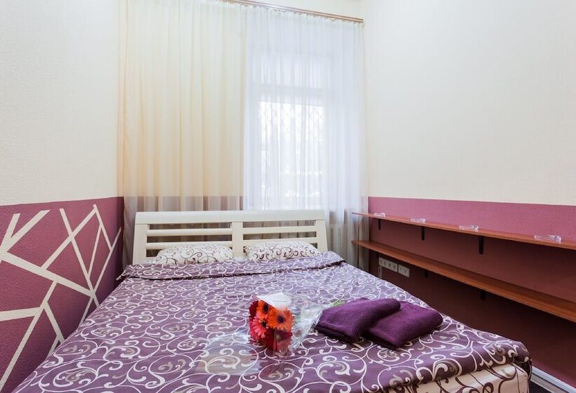 اتاق استاندارد سه نفره, Mini Hotel In The Heart Of Kiev