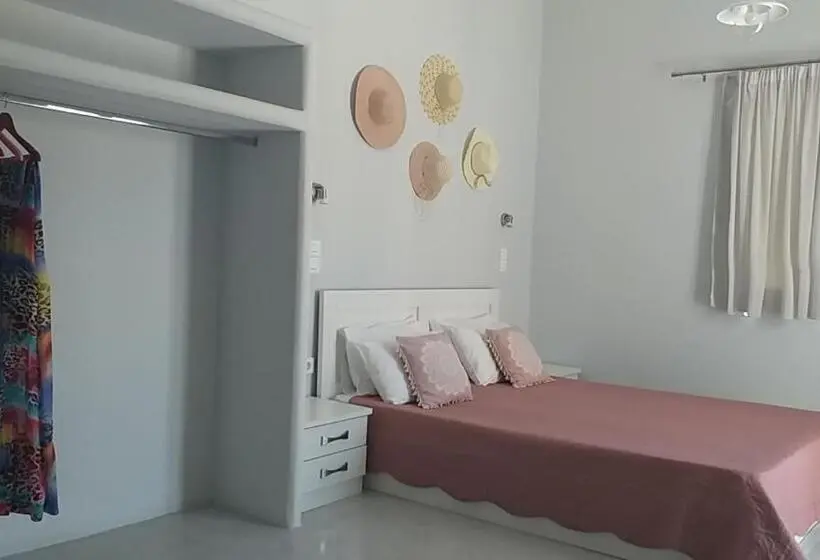 اتاق استاندارد سه تخته با بالکن, Passos Rooms