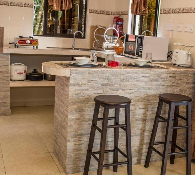 استودیوی استاندارد با چشم‌انداز دریا, Les Elles Guesthouse Self Catering