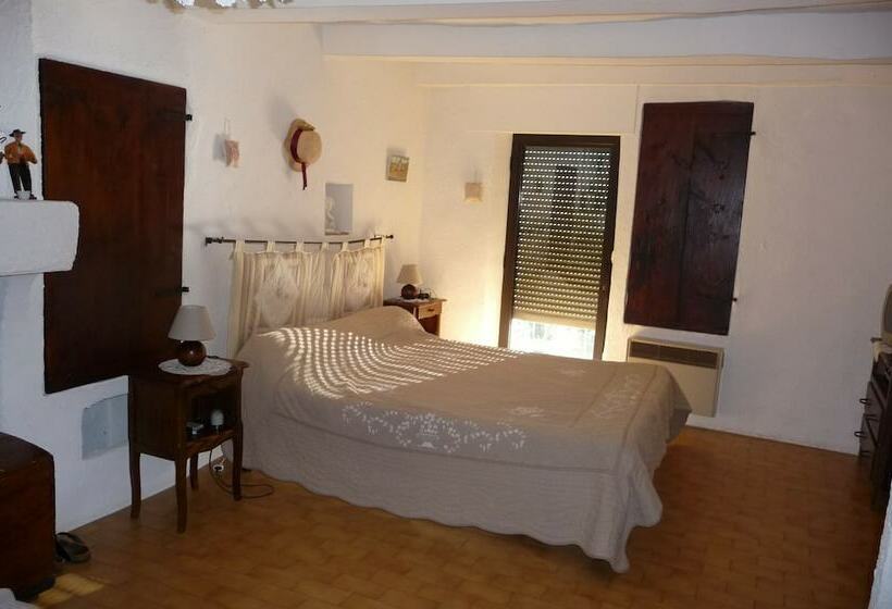 Номер Стандарт, La Maison De Julie