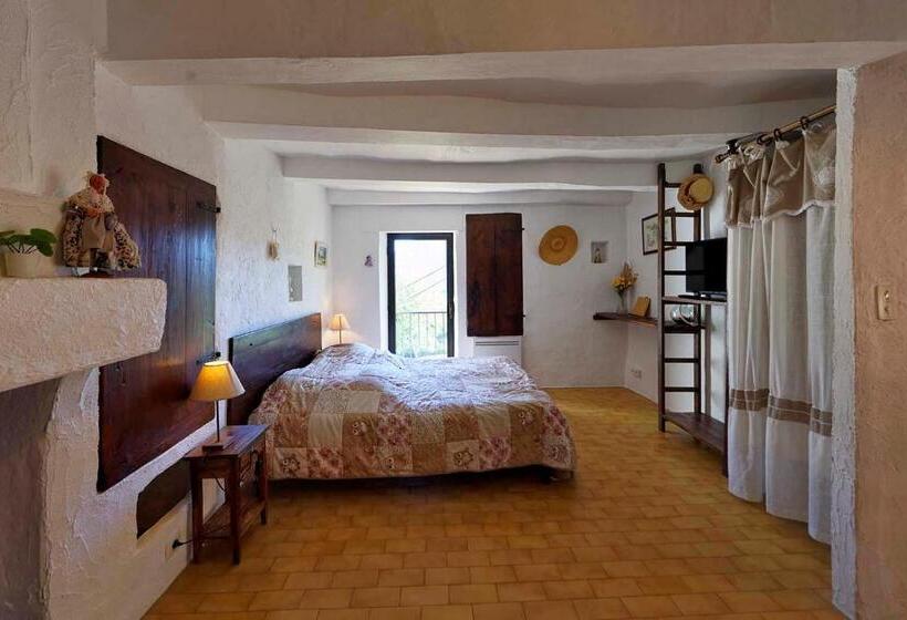 Номер Стандарт, La Maison De Julie