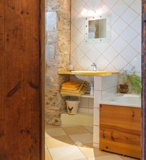 スタンダードルーム, Topaze