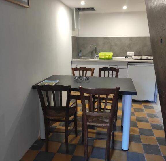 スタンダード4人部屋, Topaze