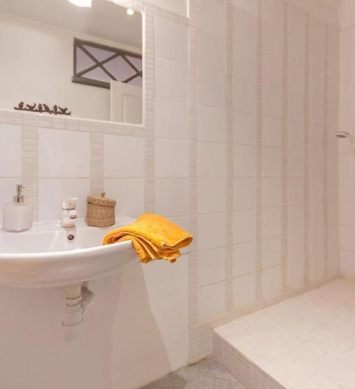 ファミリールーム, Topaze