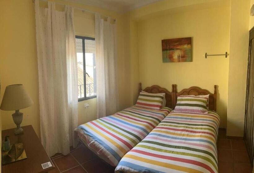 Номер Стандарт Индивидуальный Совместная Ванная, Hostal R Conecta