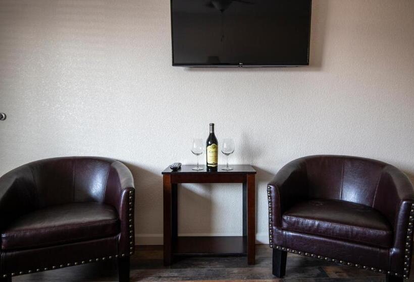 غرفة قياسية سرير كينج لذوى الإحتياجات الخاصة, Village At Childs Meadow