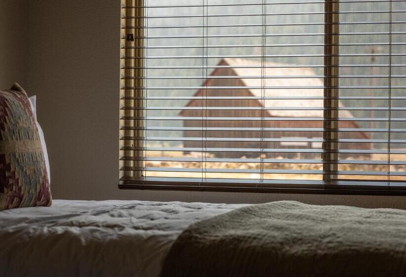 غرفة قياسية سرير كينج, Village At Childs Meadow