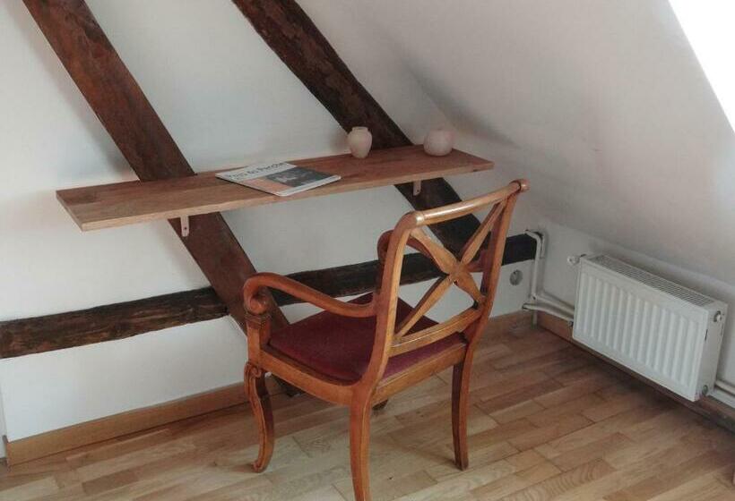 סוויטה משפחתית, La Sauleraie