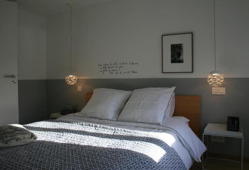 חדר סטנדרט נוף לגינה, B&b La Chambre D'à Côté