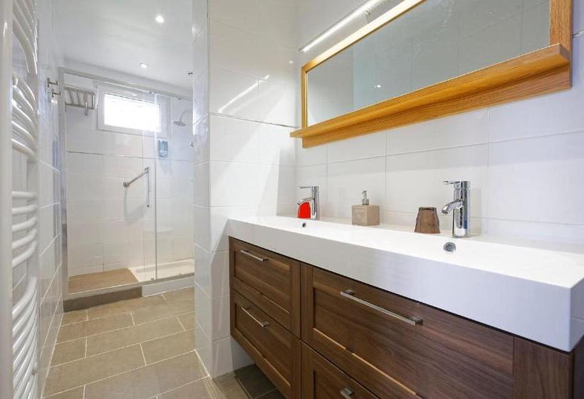 带大床的高级房间, Domaine De Ludeye