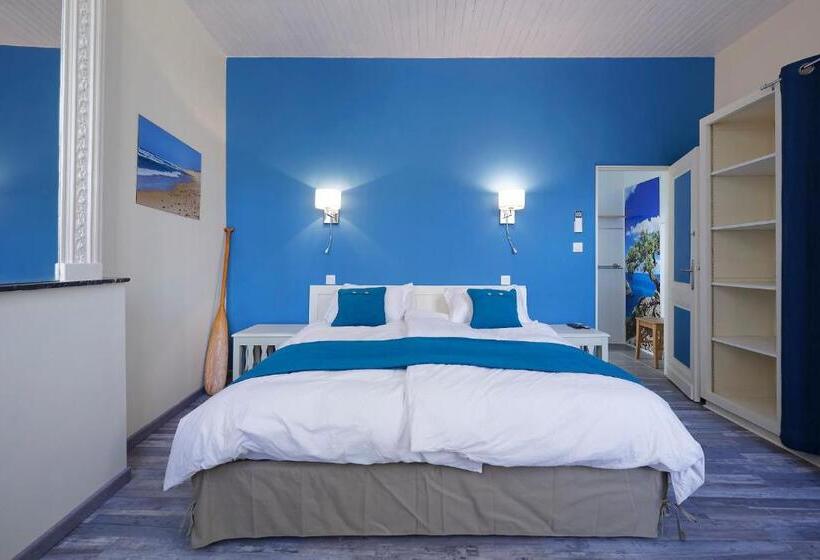 带大床的高级房间, Domaine De Ludeye