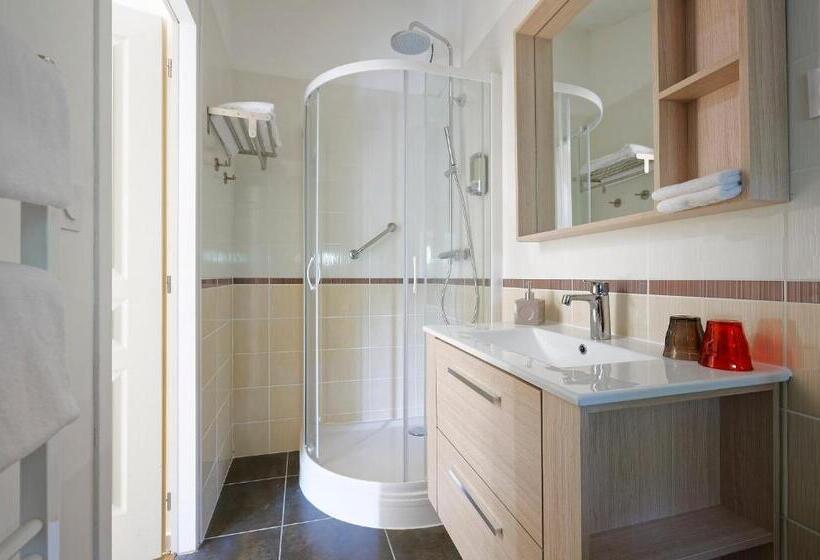 带大床的标准间, Domaine De Ludeye