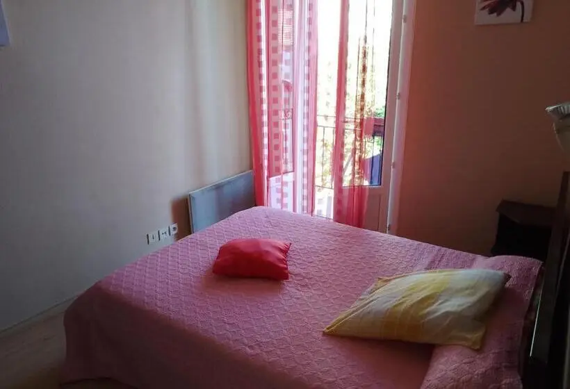 スタンダード４人部屋, Le Moderne Veynes   Location D Appartements à La Nuitée