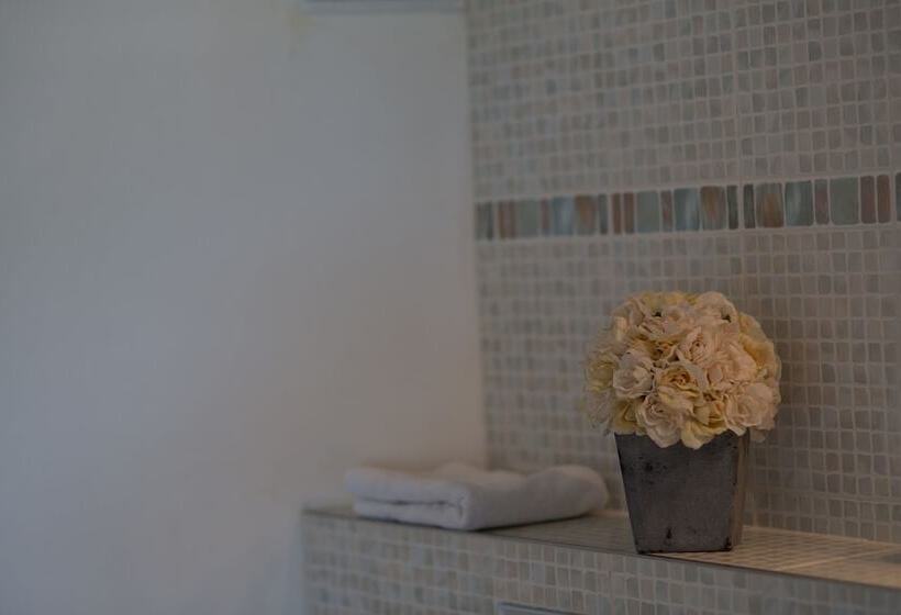 패밀리 룸, La Jalousie