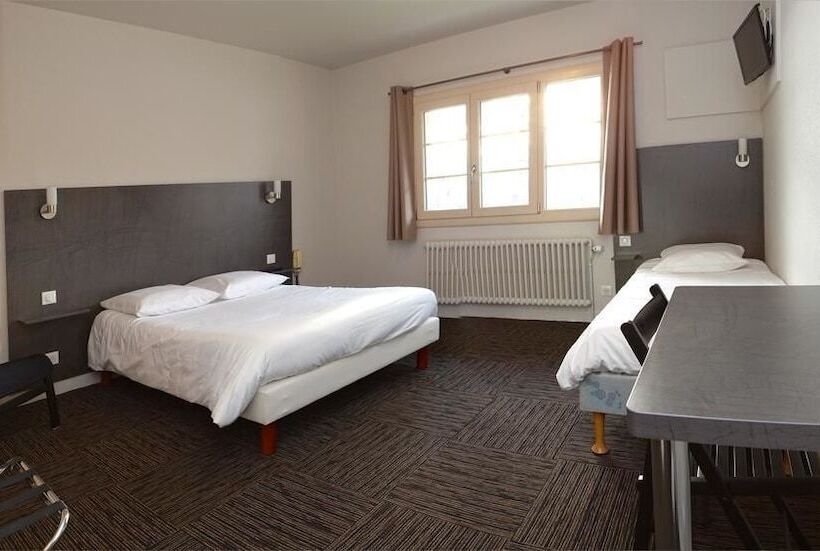 غرفة قياسية ثلاثية, Le Galoubin