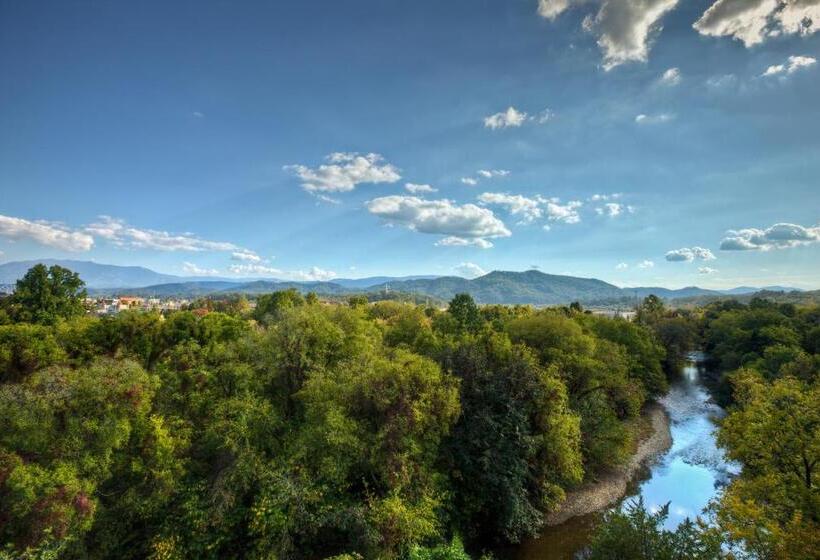 Deluxe room with river view, Music Road Resort Hotel And Inn