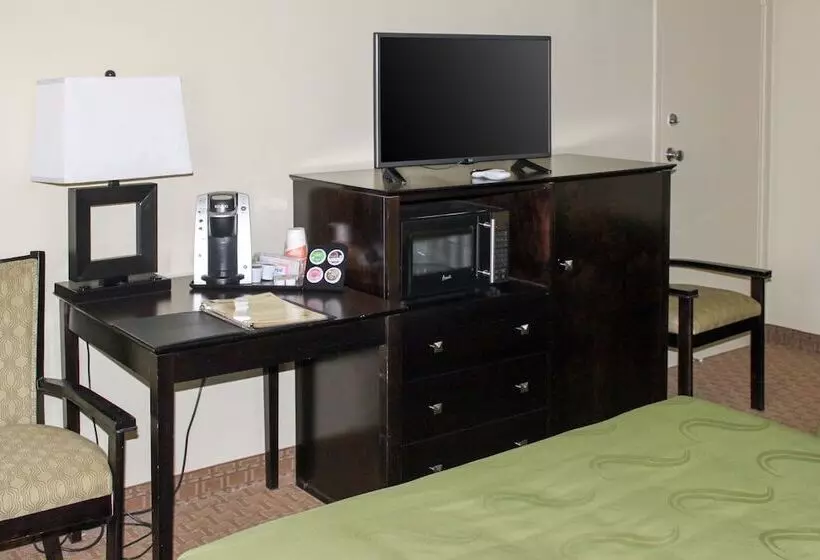 ２ダブルベッドのスタンダードルーム, Quality Inn Navajo Nation Capital
