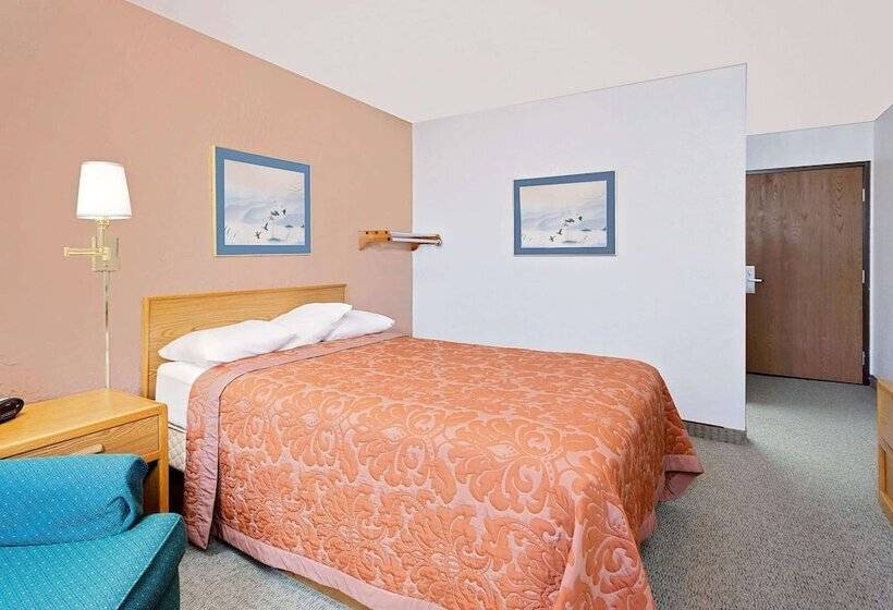 غرفة قياسية سرير مزدوج, Super 8 By Wyndham Cut Bank