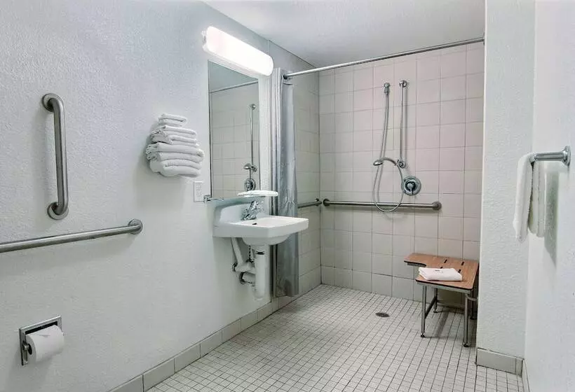 اتاق استاندارد برای معلولان, Motel 6corpus Christi, Tx  East  North Padre Island