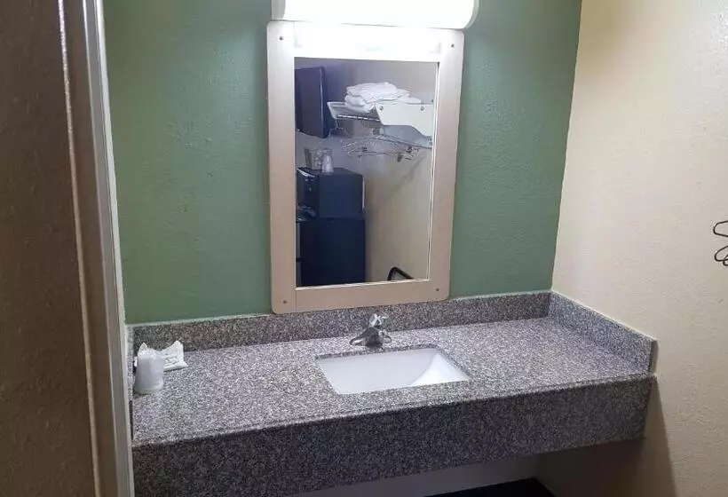 キングサイズベッドのスタンダードルーム, Mentor Home Inn And Suites