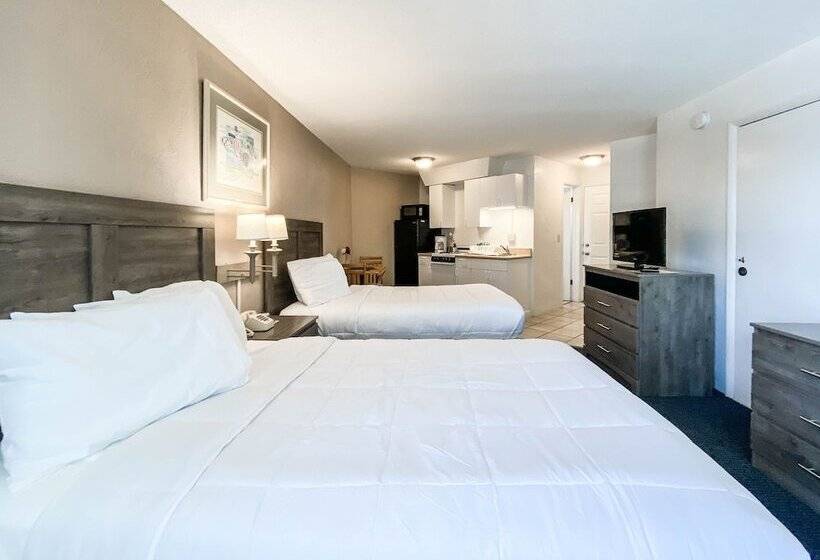 חדר סטנדרט עם מרפסת, Ocean Court Beachfront