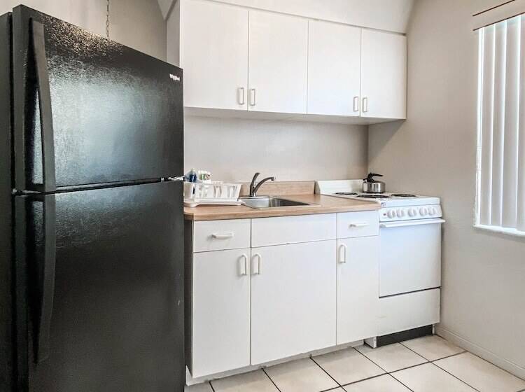 غرفة قياسية مطلّة علي البحر, Ocean Court Beachfront