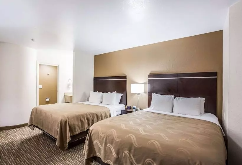 ２ダブルベッドのスタンダードルーム, Quality Inn & Suites Meridian   West Boise