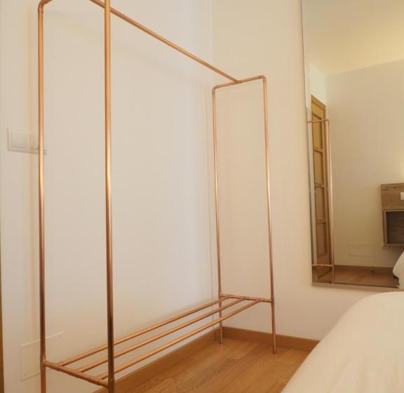 标准三人间, Pension Rosella