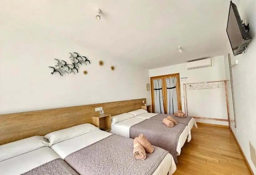 اتاق استاندارد سه نفره, Pension Rosella