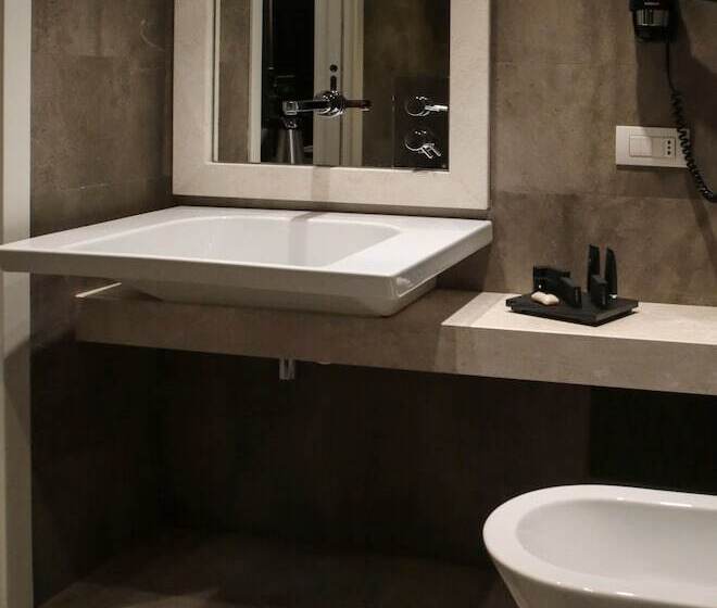 디럭스 룸, Neko Boutique