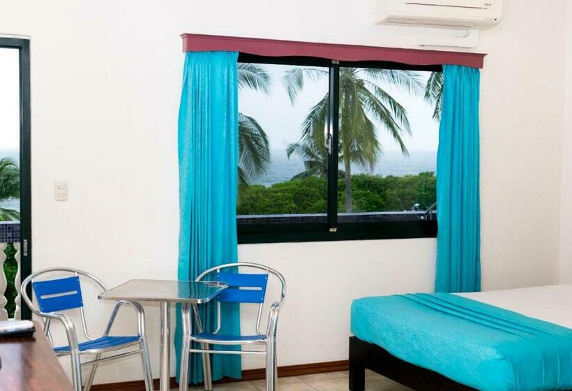 غرفة سوبيريور ثلاثية مطلّة علي البحر, Puntarenas Beach
