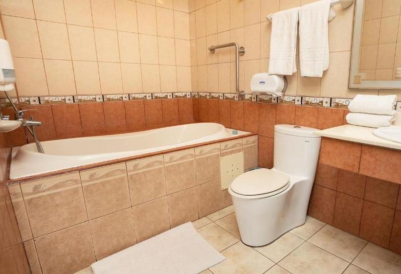 اتاق سه نفره سوپریور با چشمانداز دریا, Puntarenas Beach