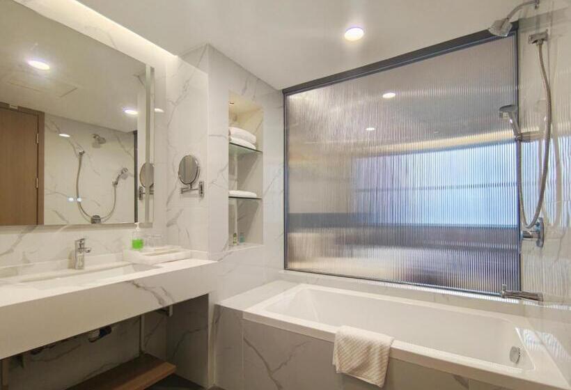 Номер Deluxe, Romanjoy International