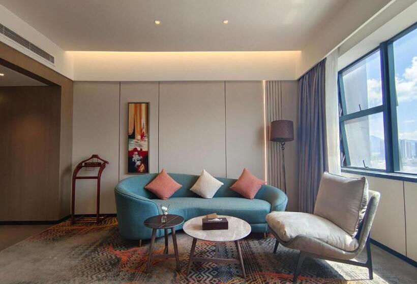 Президентский Люкс, Romanjoy International