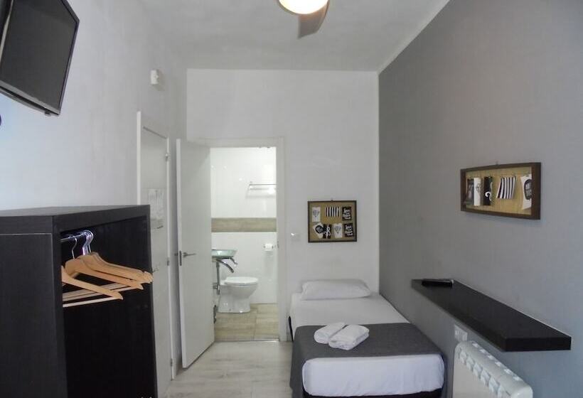 اتاق استاندارد, Easy Sants By Bossh!