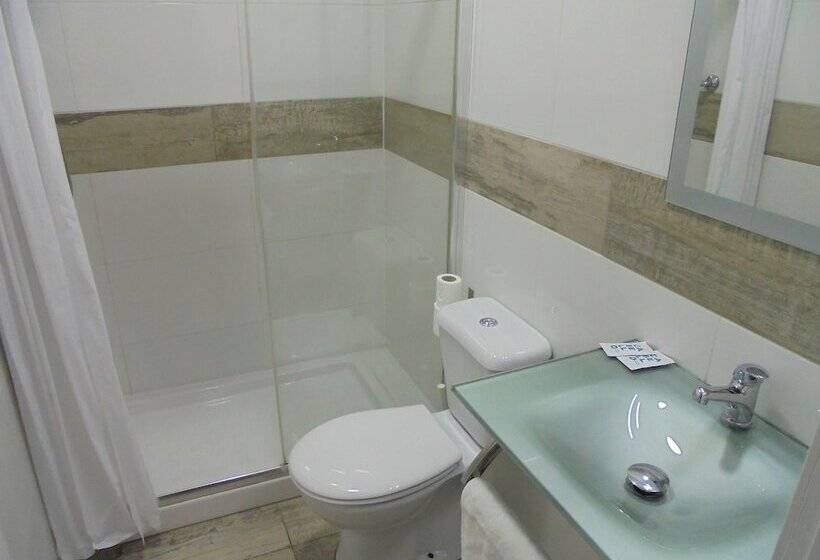 اتاق استاندارد, Easy Sants By Bossh!