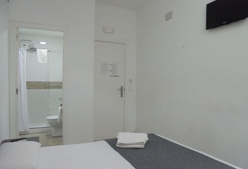 اتاق استاندارد, Easy Sants By Bossh!