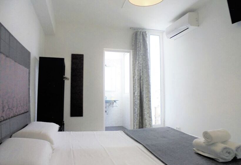 اتاق استاندارد, Easy Sants By Bossh!